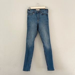 Abercrombie and Fitch Super Skinny High Rise Jeans Size 0s